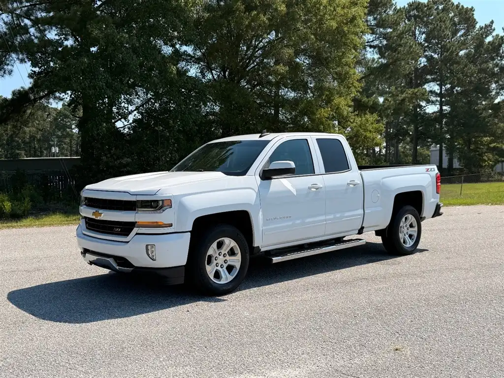 2018 Chevrolet Silverado 1500 LT 4WD Double Cab Standard Box's photo