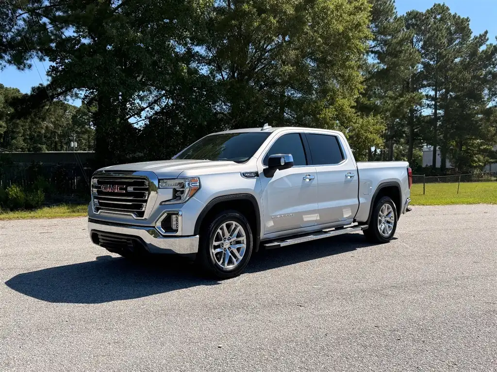 2019 GMC Sierra SLT 2WD Crew Cab Short Box's photo