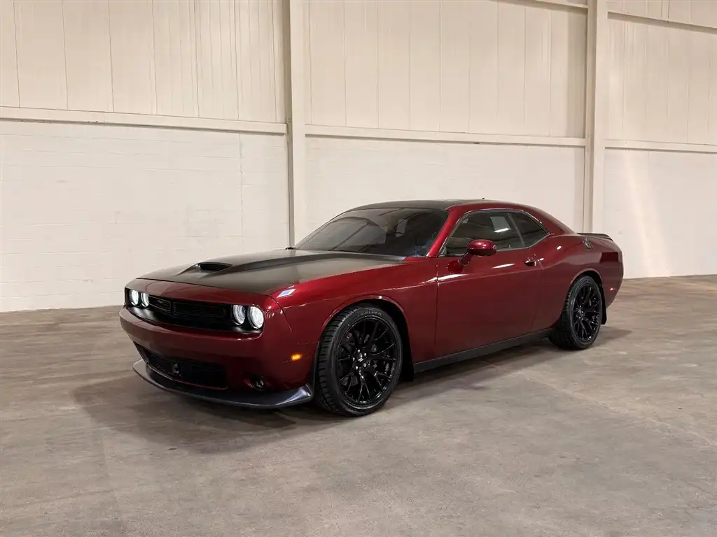2019 Dodge Challenger R/T's photo
