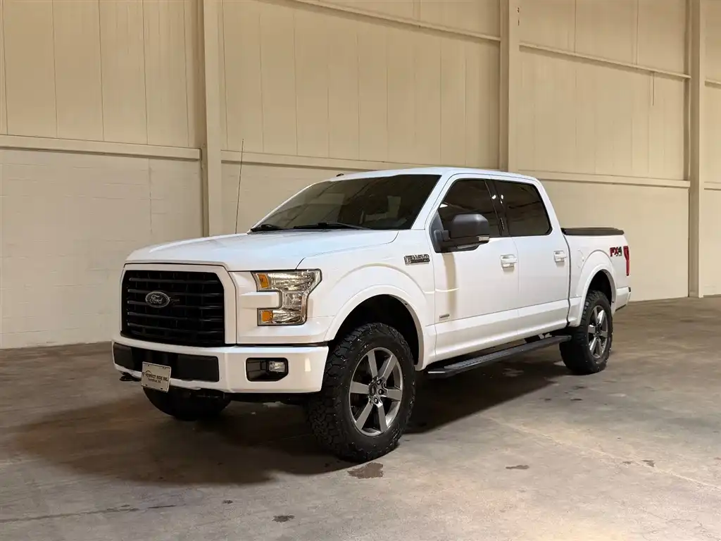 2016 Ford F-150 XLT 4x4 SuperCrew 5-1/2 Box's photo