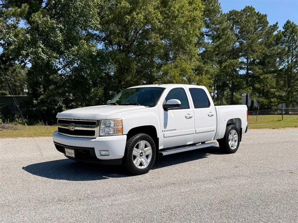 2007 Chevrolet Silverado 1500 LTZ 4WD Crew Cab's photo
