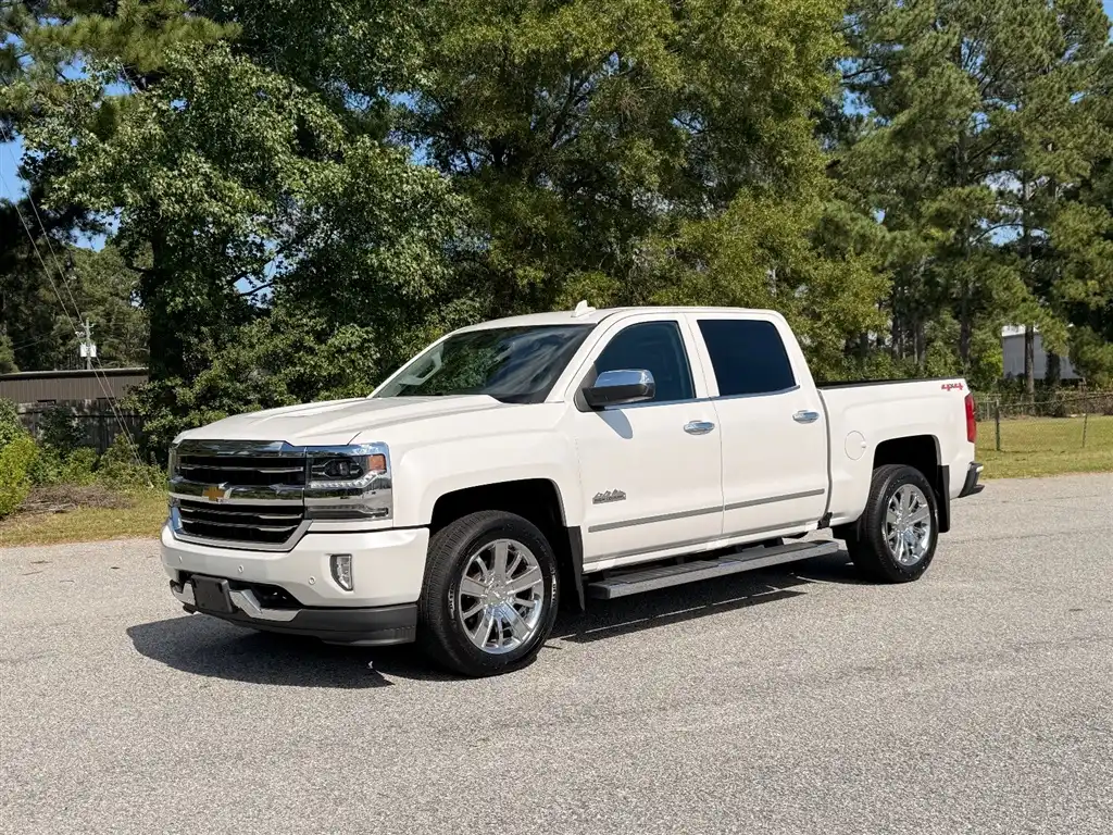 2017 Chevrolet Silverado 1500 High Country 4WD Crew Cab Standard Box's photo
