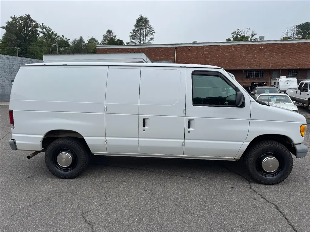 1999 Ford E-Series E-250 Van photo 5
