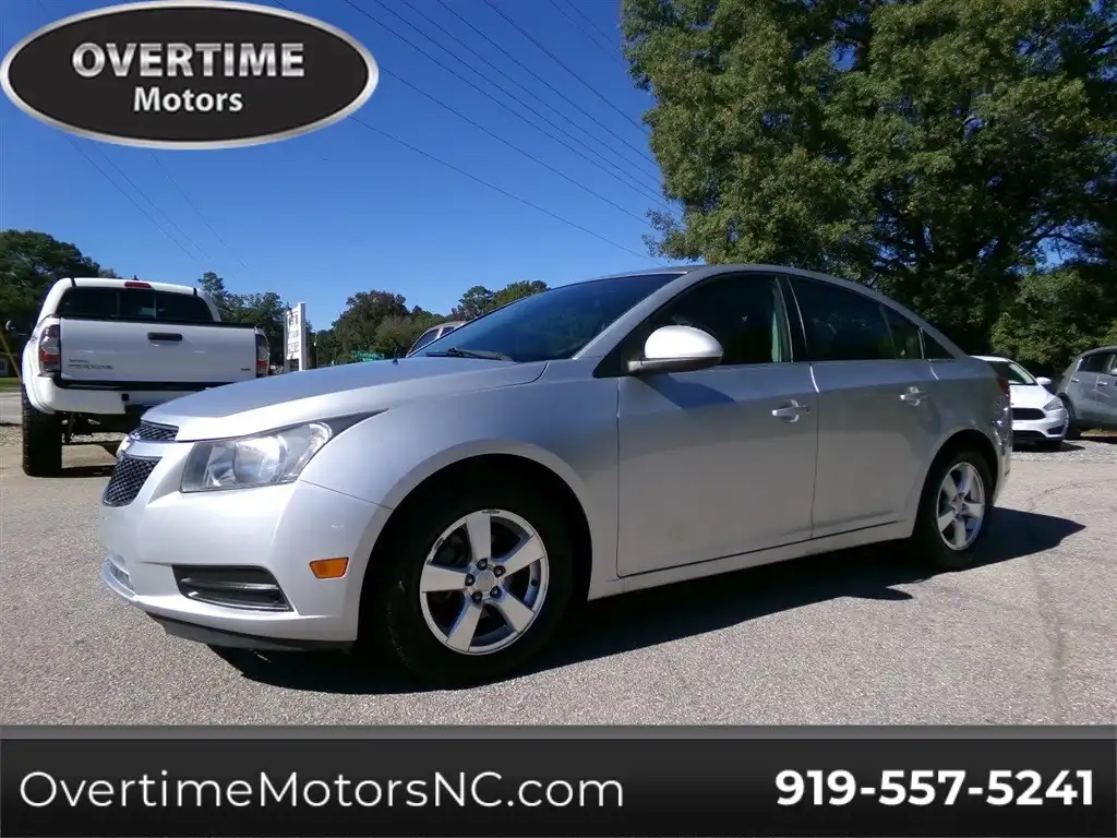 2011 Chevrolet Cruze 4-Door Sedan 1LT's photo