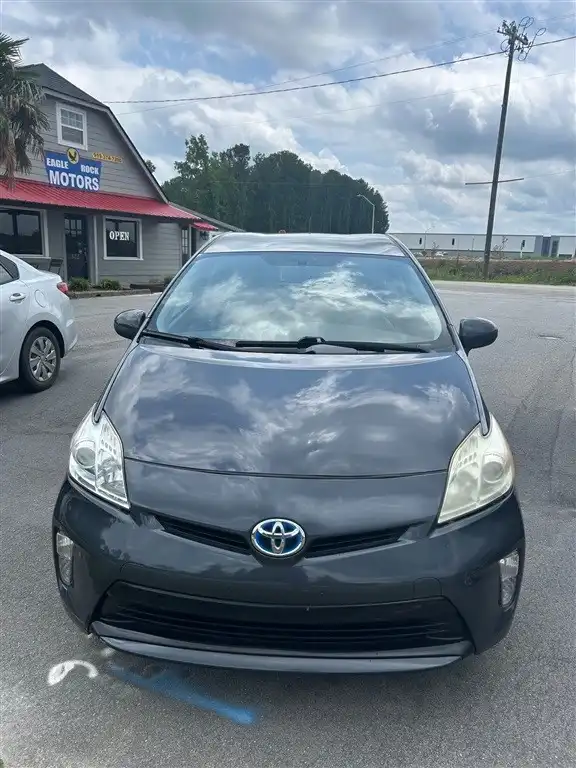 2015 Toyota Prius Four's photo