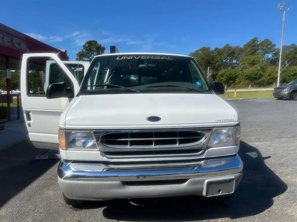 1999 Ford E-Series E-150 VAN's photo
