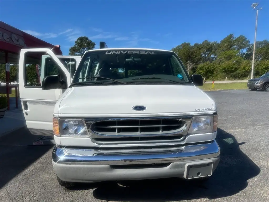 1999 Ford E-Series E-150 VAN photo 1