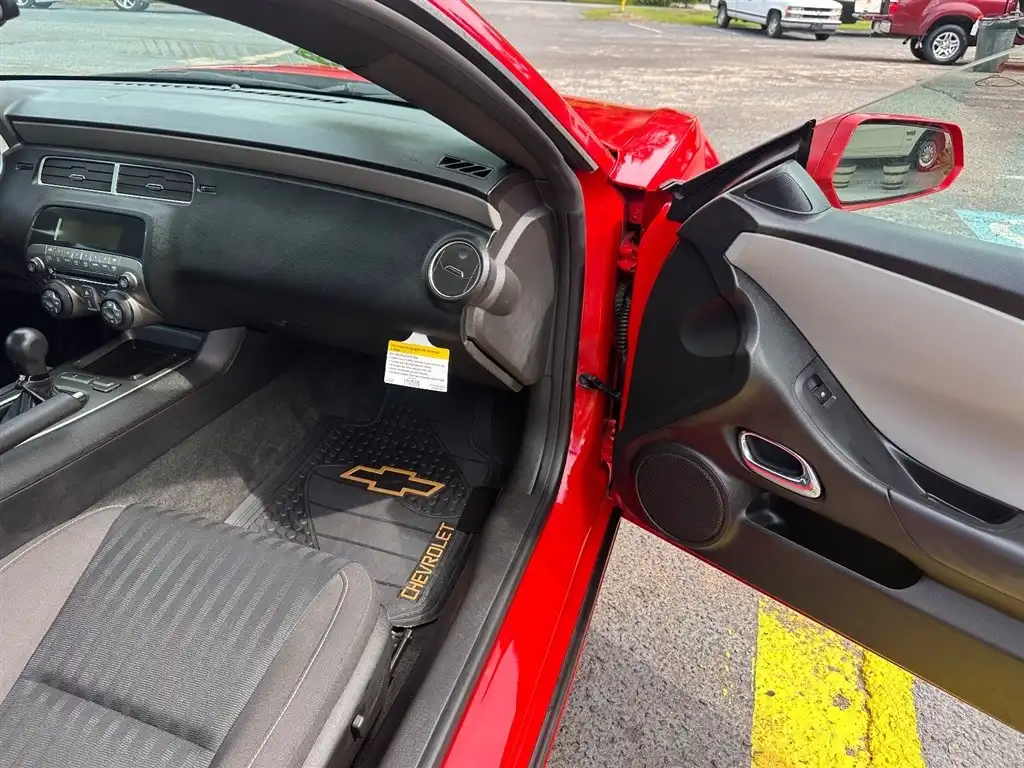 2011 Chevrolet Camaro 3.6 LS's photo