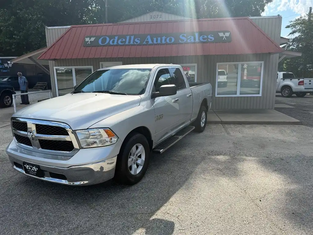 2016 RAM 1500 SLT Quad Cab 6'4's photo