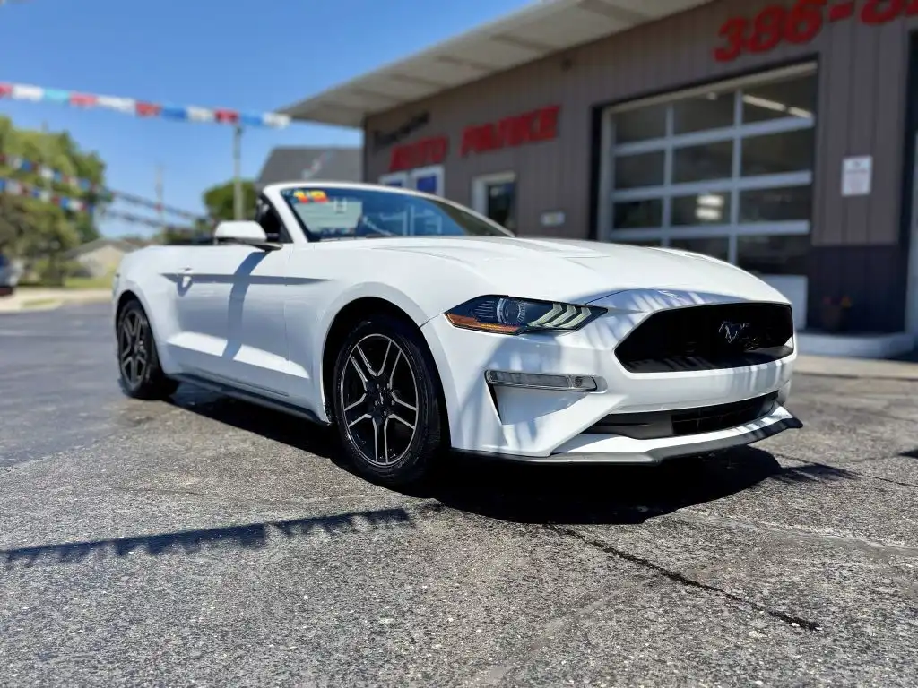 2018 Ford Mustang EcoBoost Convertible Premium's photo