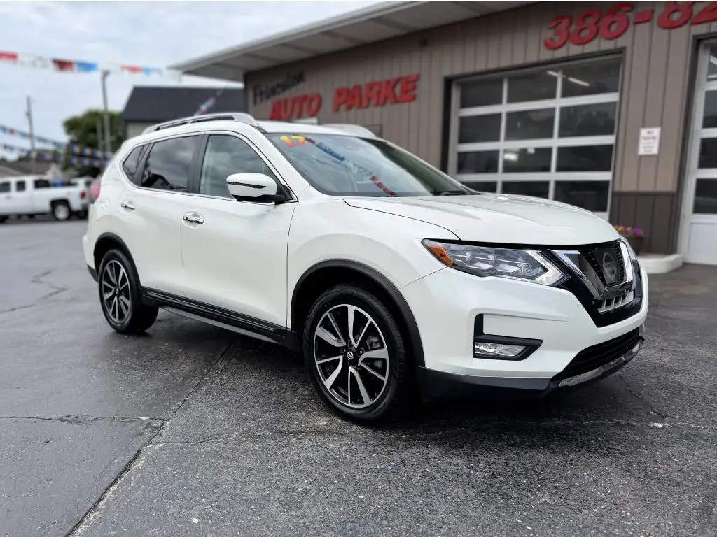 2017 Nissan Rogue SL AWD's photo
