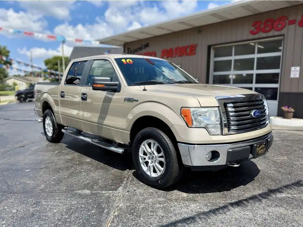 2010 Ford F-150 XL 4WD SuperCrew 145 in's photo