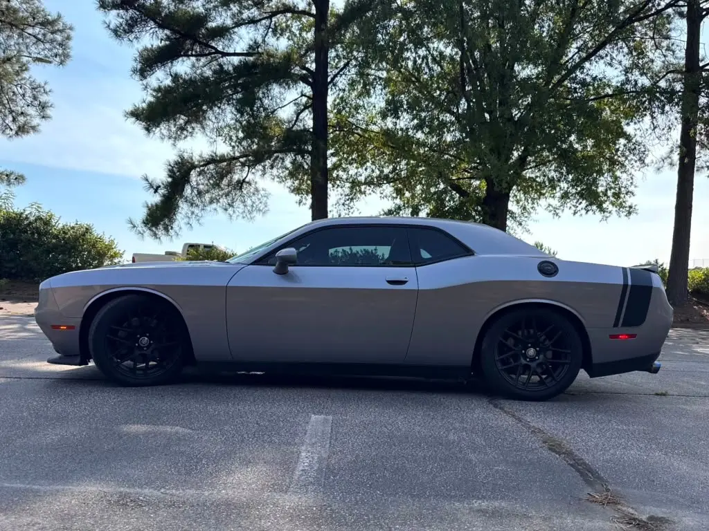 2016 Dodge Challenger Scat Pack photo 3