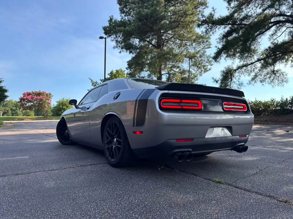 2016 Dodge Challenger Scat Pack photo 4