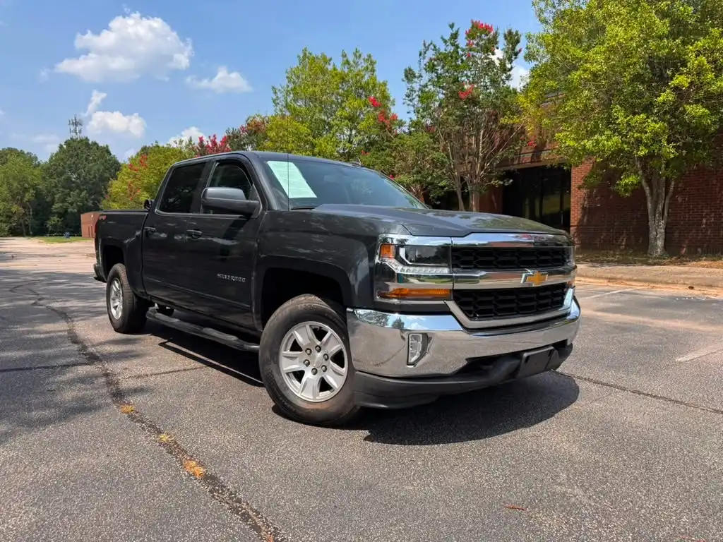 2017 Chevrolet Silverado 1500 LT 4X4 Crew Cab Short Box's photo