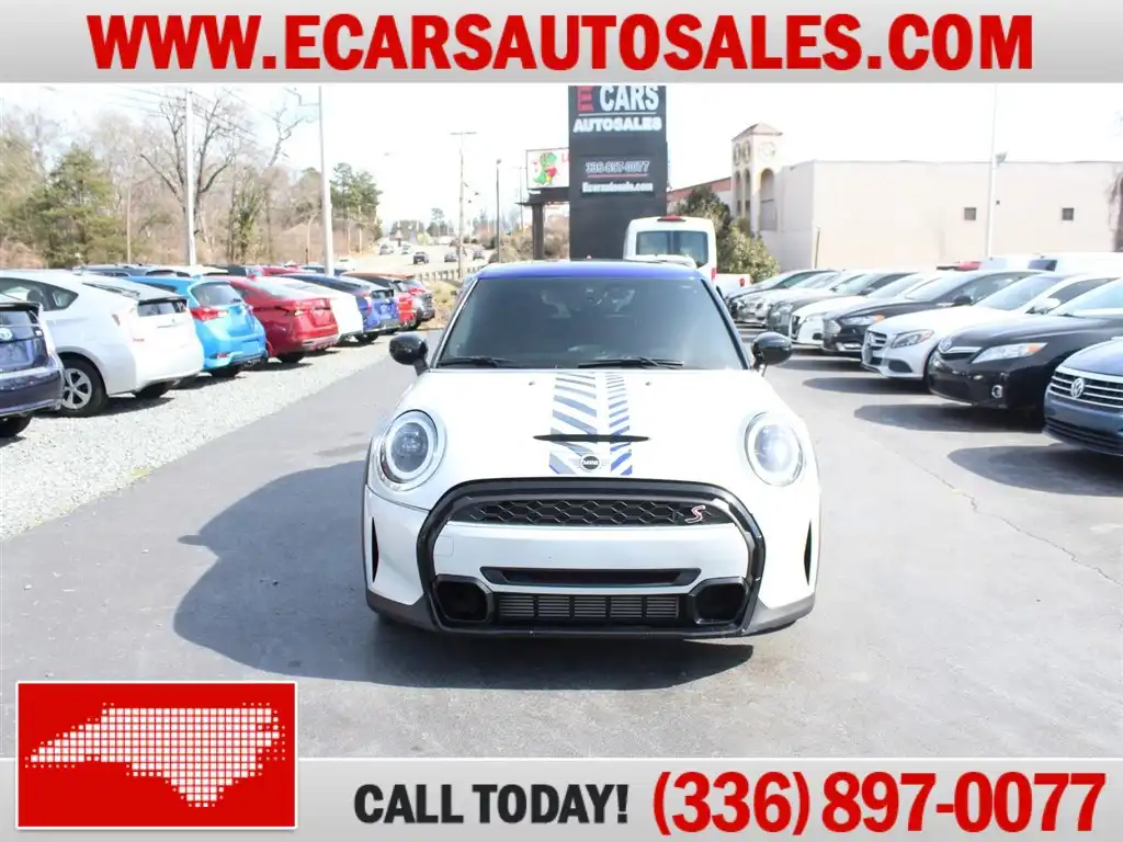 2022 MINI Hardtop Cooper S's photo