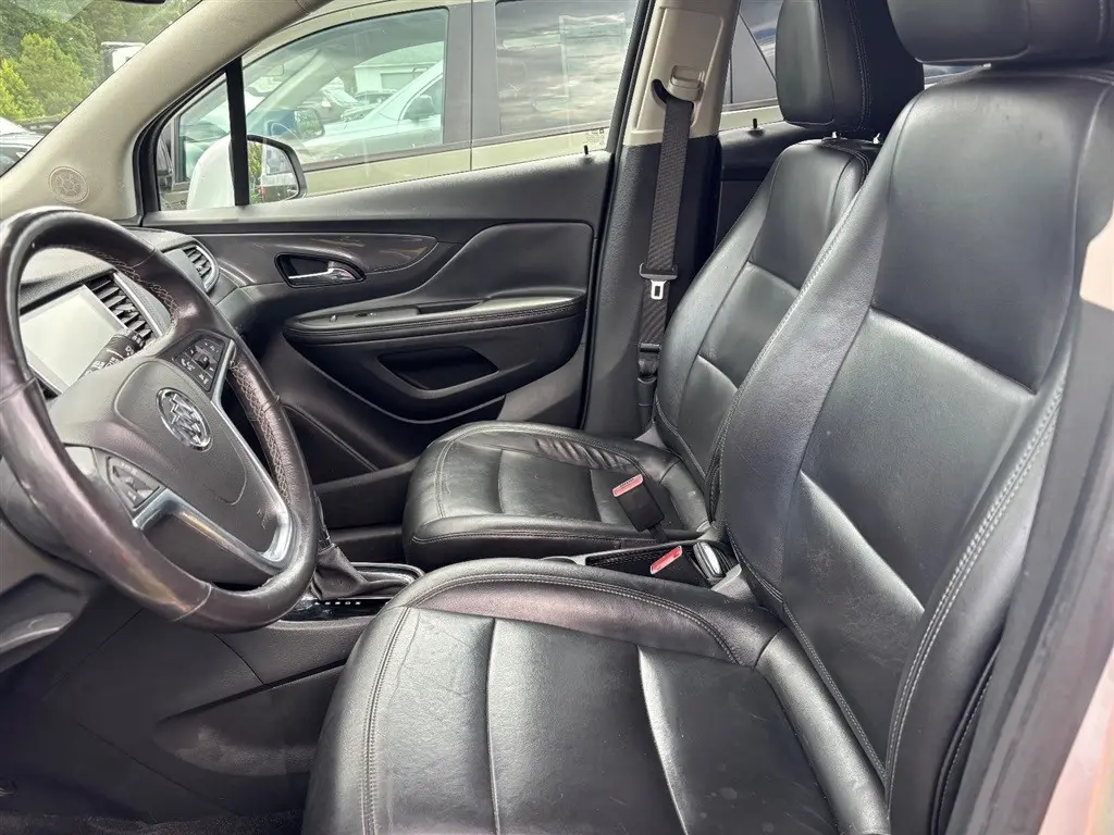 2020 Buick Encore Essence AWD photo 4