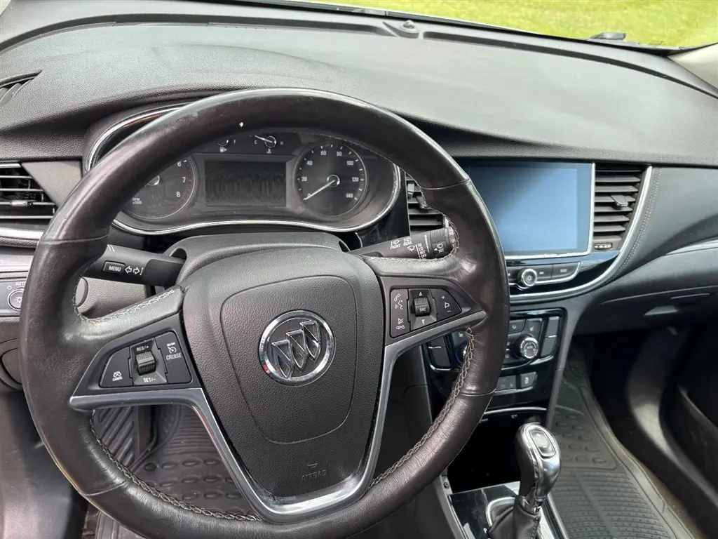 2020 Buick Encore Essence AWD photo 5