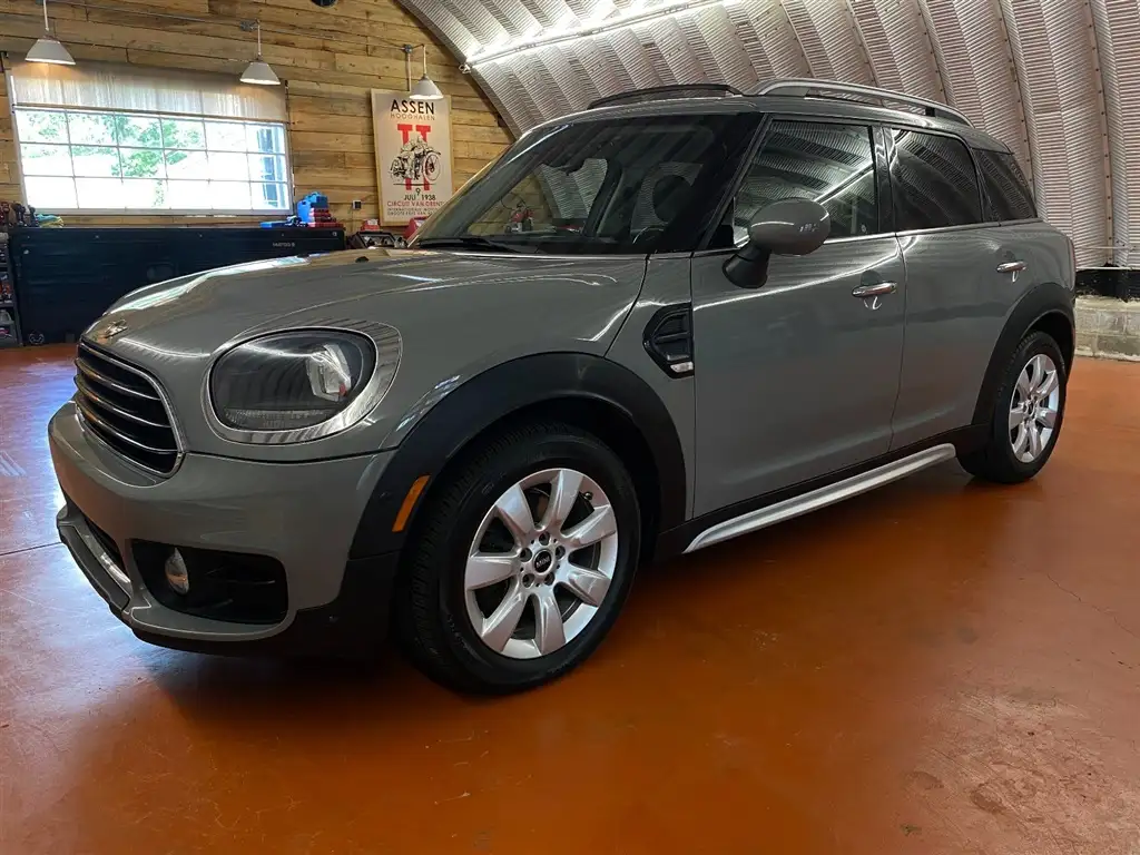 2017 MINI Countryman Base's photo