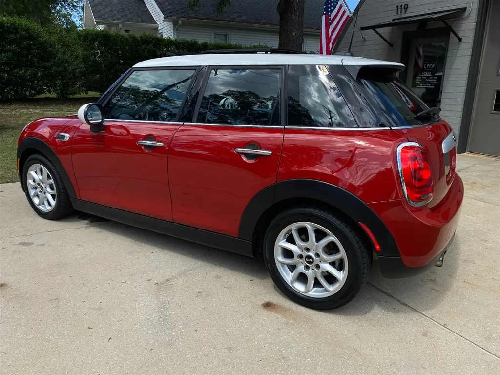 2015 MINI Cooper undefined photo 4