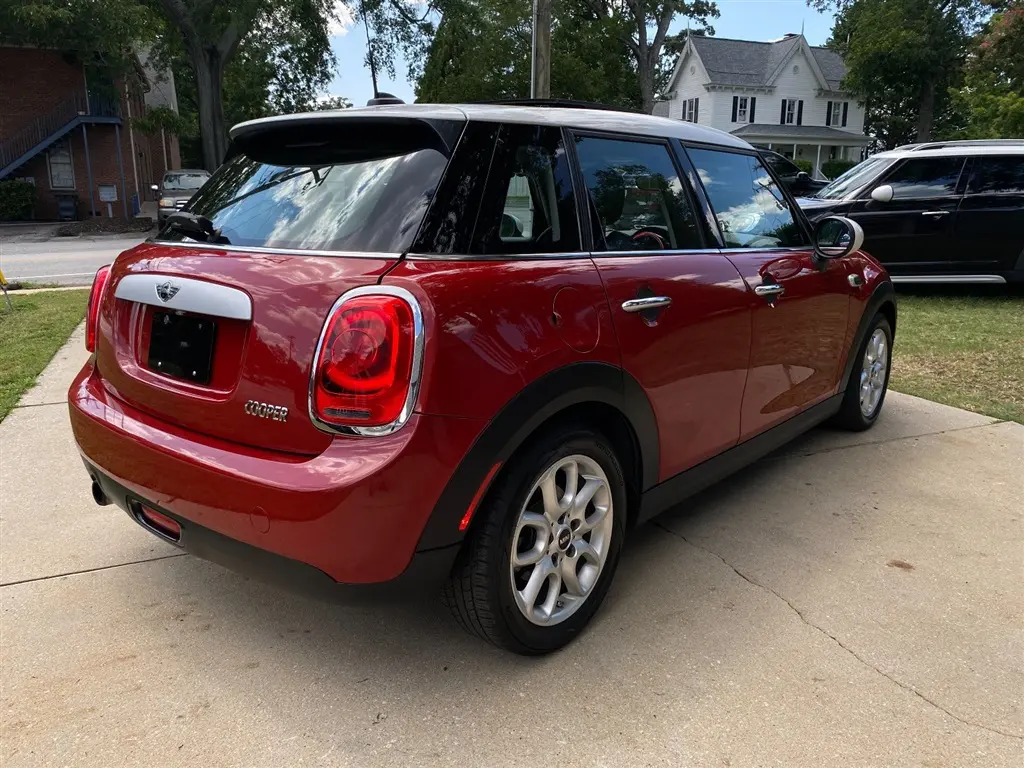 2015 MINI Cooper undefined photo 5