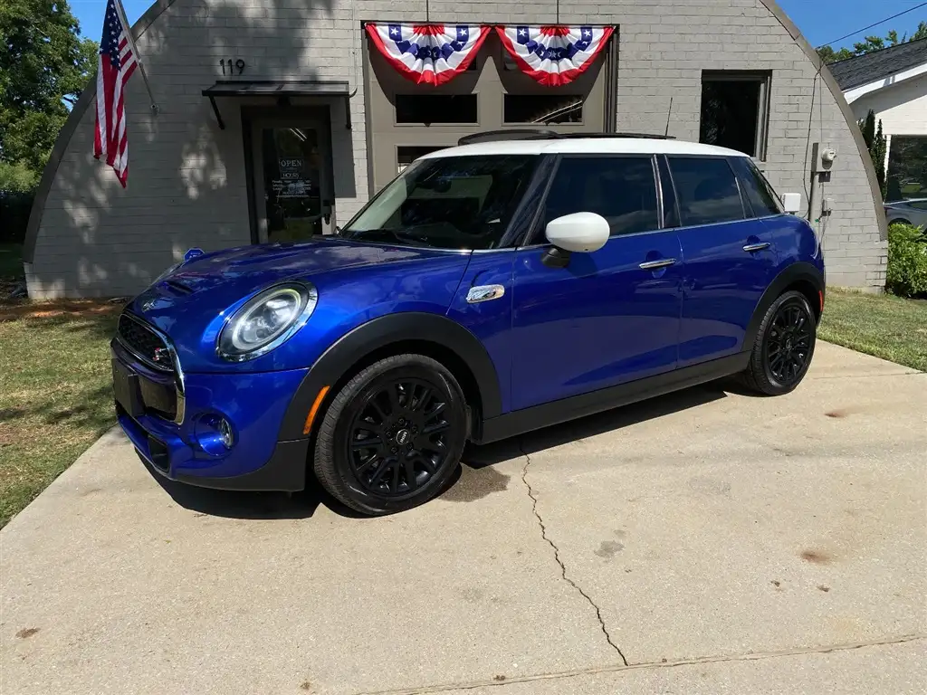 2020 MINI Hardtop Cooper S's photo