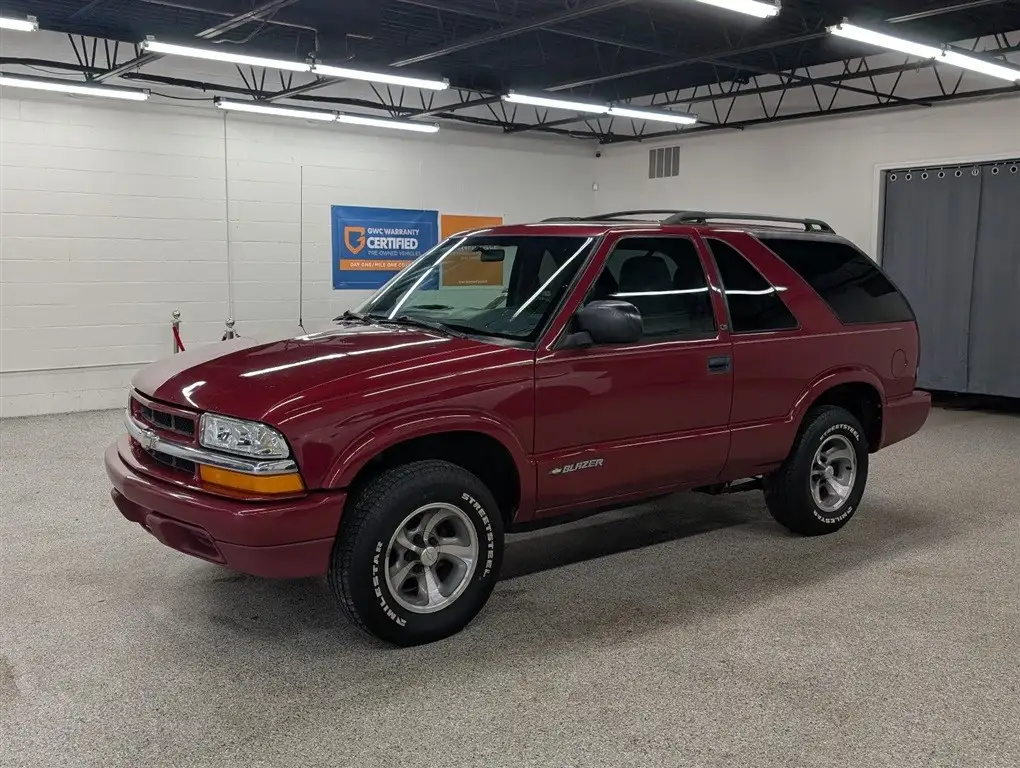 2002 Chevrolet Blazer LS 2WD's photo
