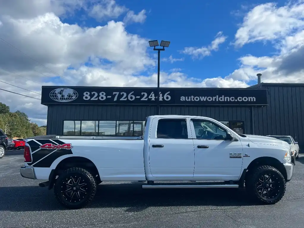 2013 RAM 2500 Tradesman 4X4 Crew Cab LWB's photo