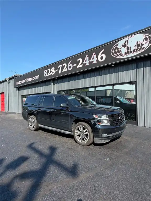 2020 Chevrolet Suburban 4WD 1500 Premier's photo