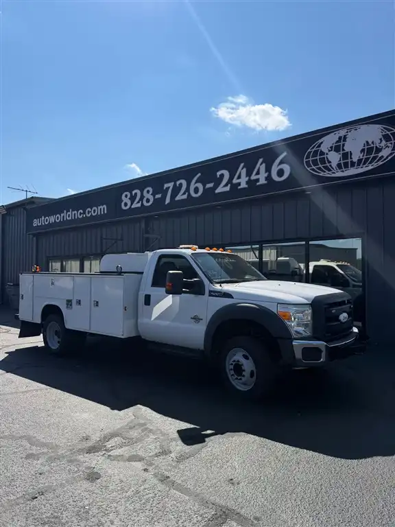 2012 Ford F-550's photo