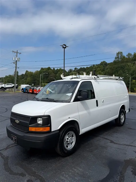 2015 Chevrolet Express Work Van HD 2500 photo 3