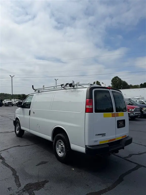 2015 Chevrolet Express Work Van HD 2500 photo 5