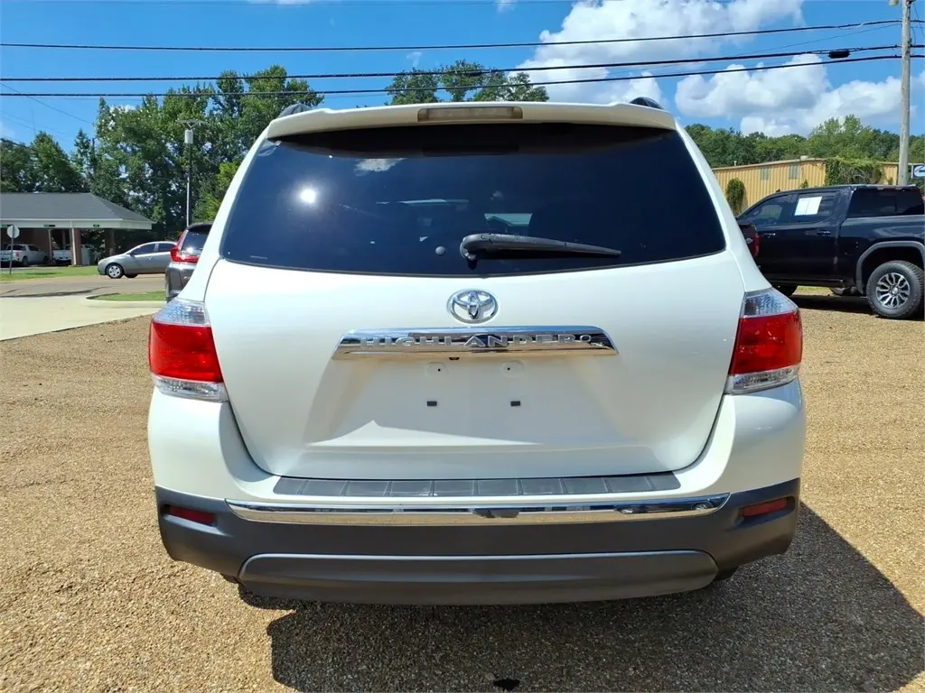 2013 Toyota Highlander Plus V6 photo 5