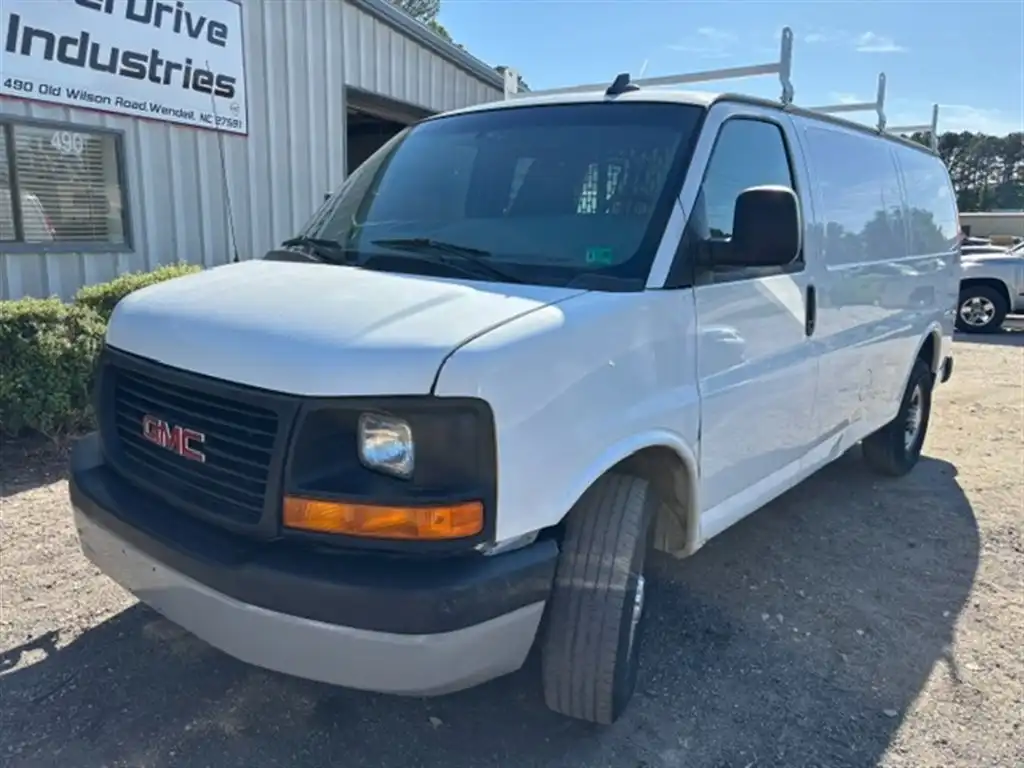 2016 Chevrolet Express 2500 Work Van HD's photo