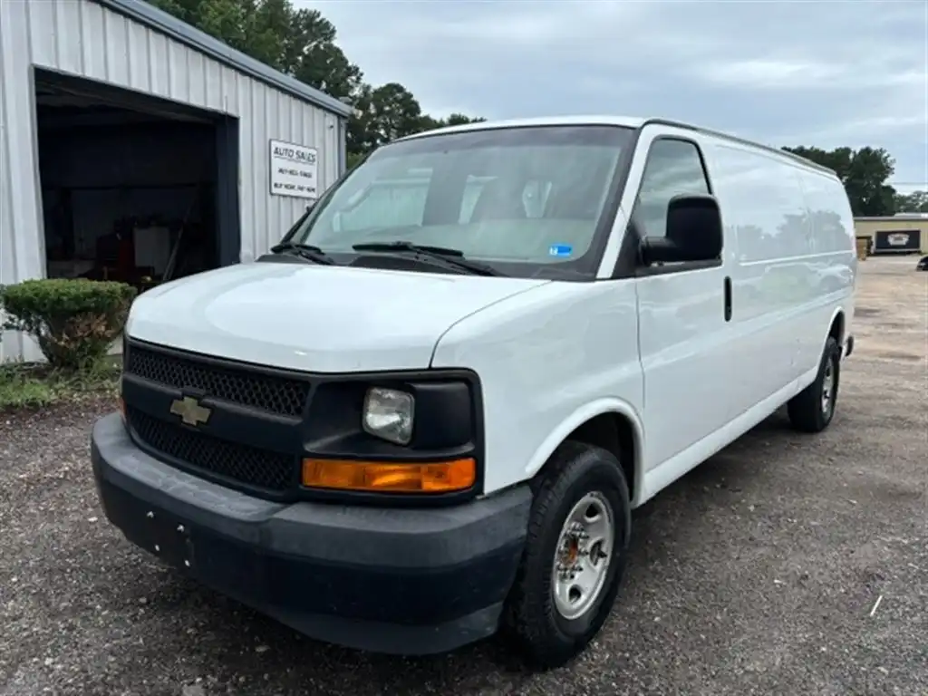 2017 Chevrolet Express Work Van HD 2500 Extended's photo