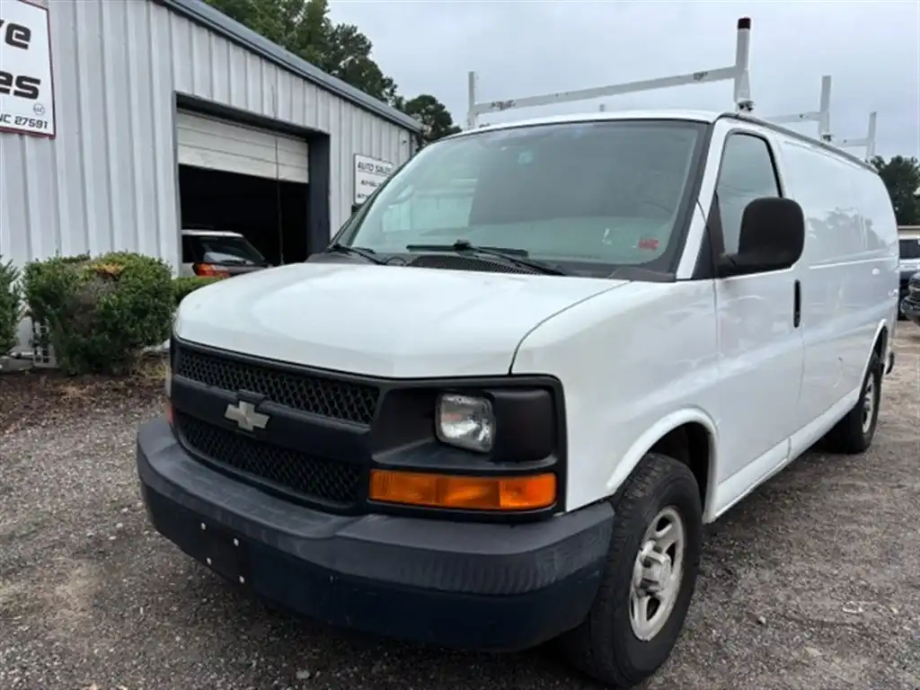 2006 Chevrolet Express Work Van 1500's photo