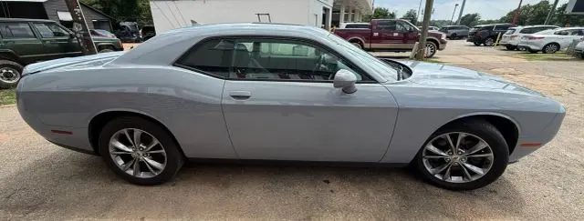 2021 Dodge Challenger SXT AWD Auto photo 5