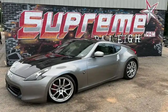 2009 Nissan 370Z Coupe Touring 7AT's photo