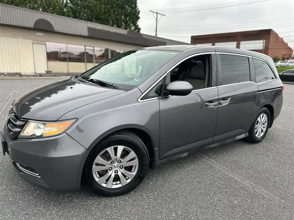 2015 Honda Odyssey EX-L's photo