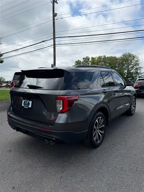 2020 Ford Explorer ST 4WD photo 5