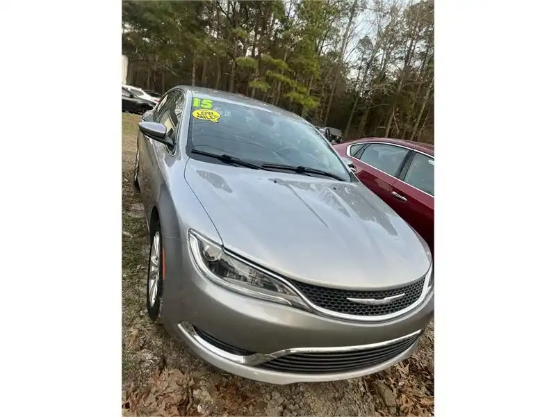 2015 Chrysler 200 Limited's photo