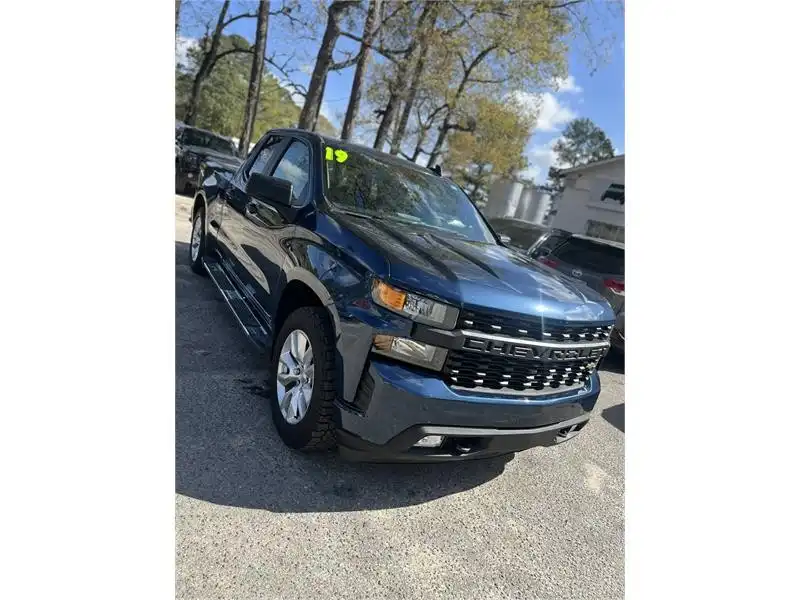 2019 Chevrolet Silverado 1500 Custom Double Cab Std Box's photo