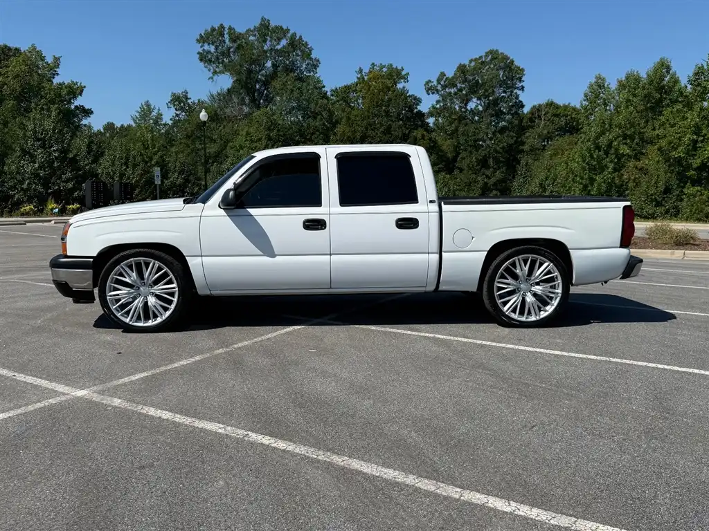 2005 Chevrolet Silverado 1500 LS Crew Cab's photo