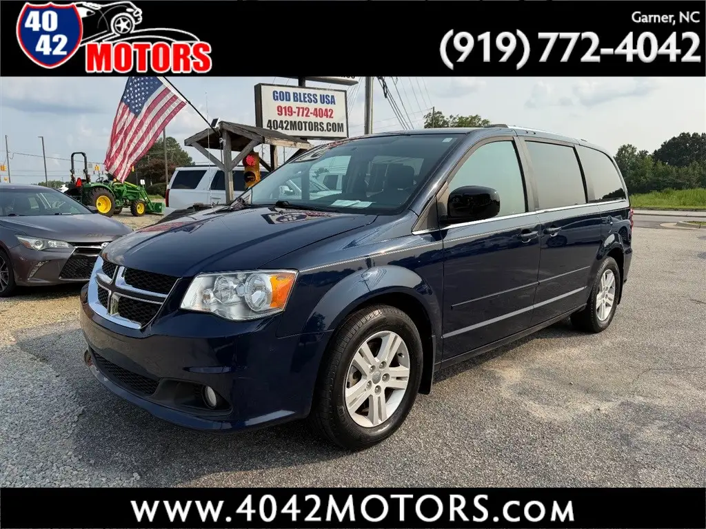 2012 Dodge Grand Caravan Crew photo 1