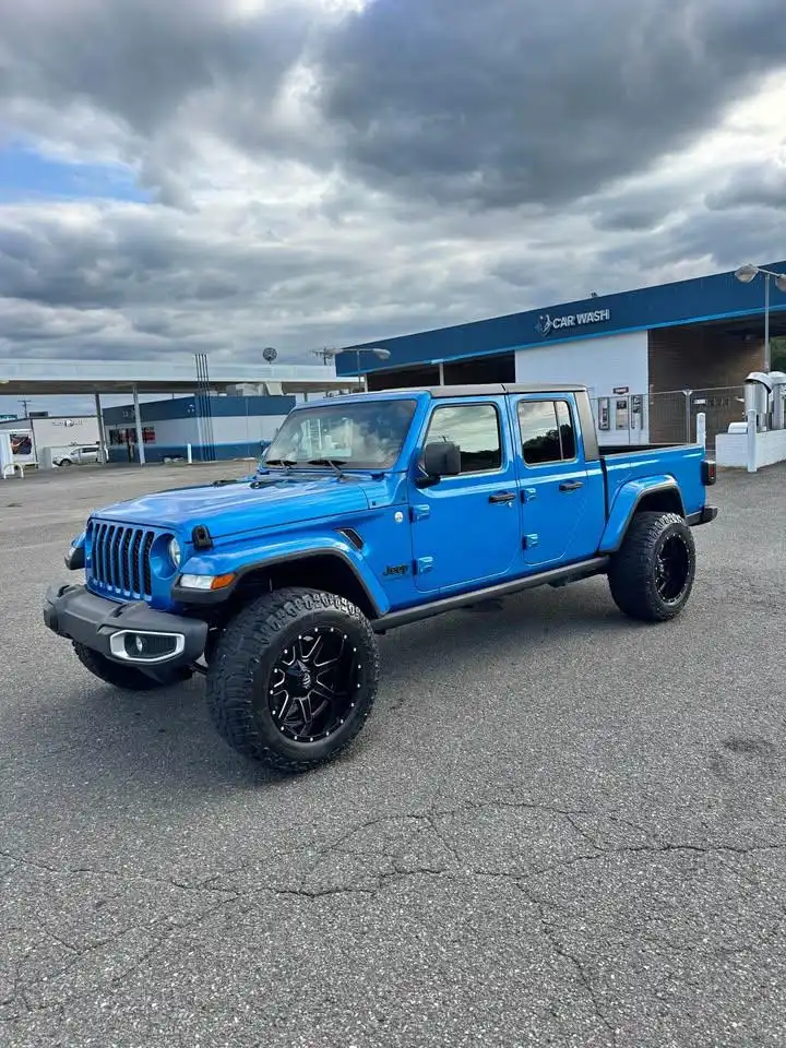 2021 Jeep Gladiator Sport S's photo