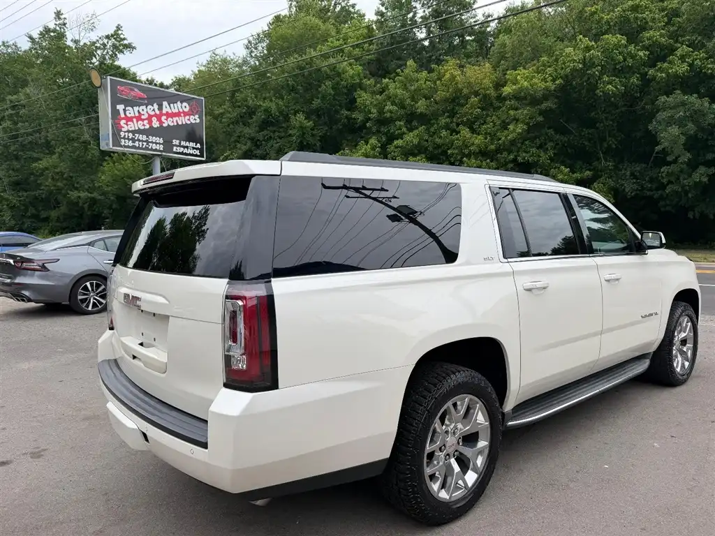 2015 GMC Yukon 4WD SLT's photo
