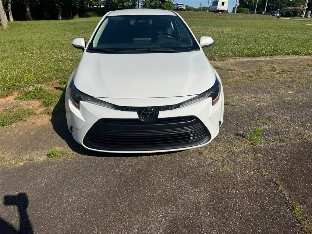 2024 Toyota Corolla LE CVT's photo