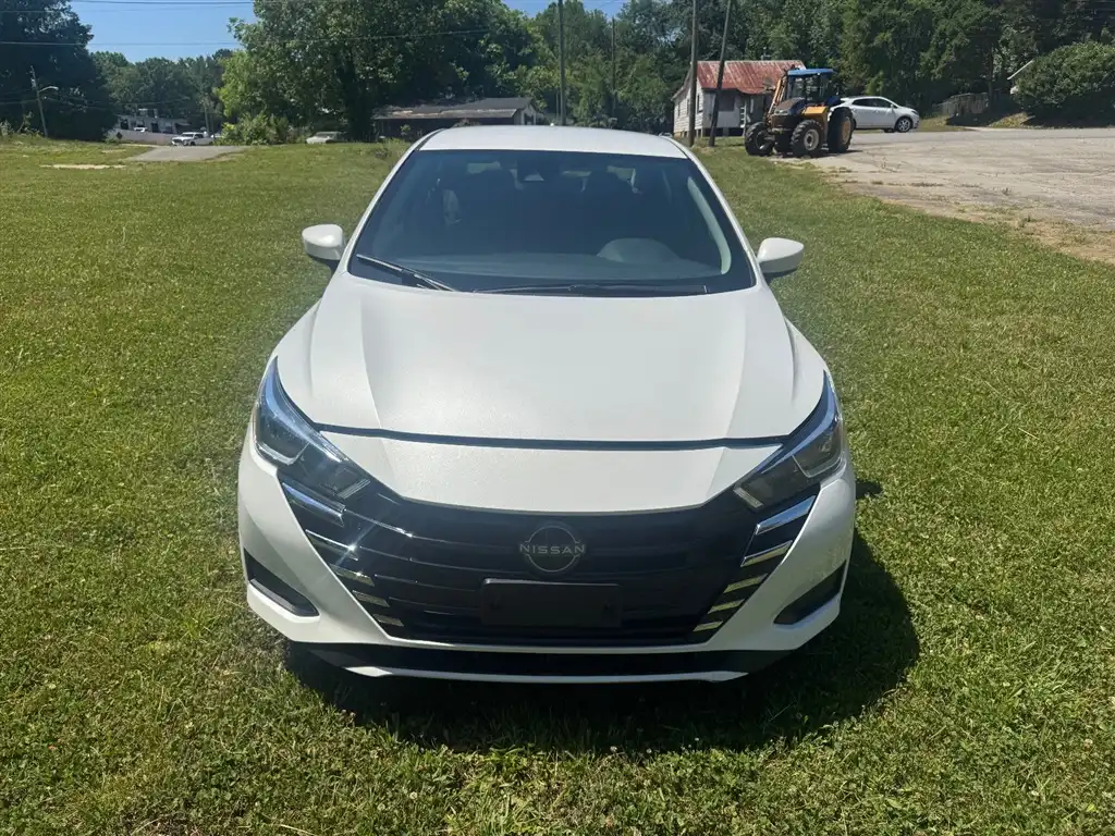 2024 Nissan Versa 1.6 SV CVT's photo