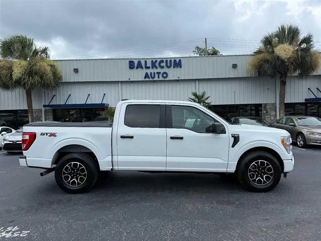 2022 Ford F-150 XL SuperCrew 5-1/2 Box's photo