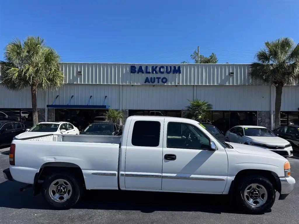 2001 GMC Sierra SLE Extended Cab SWB C1500's photo